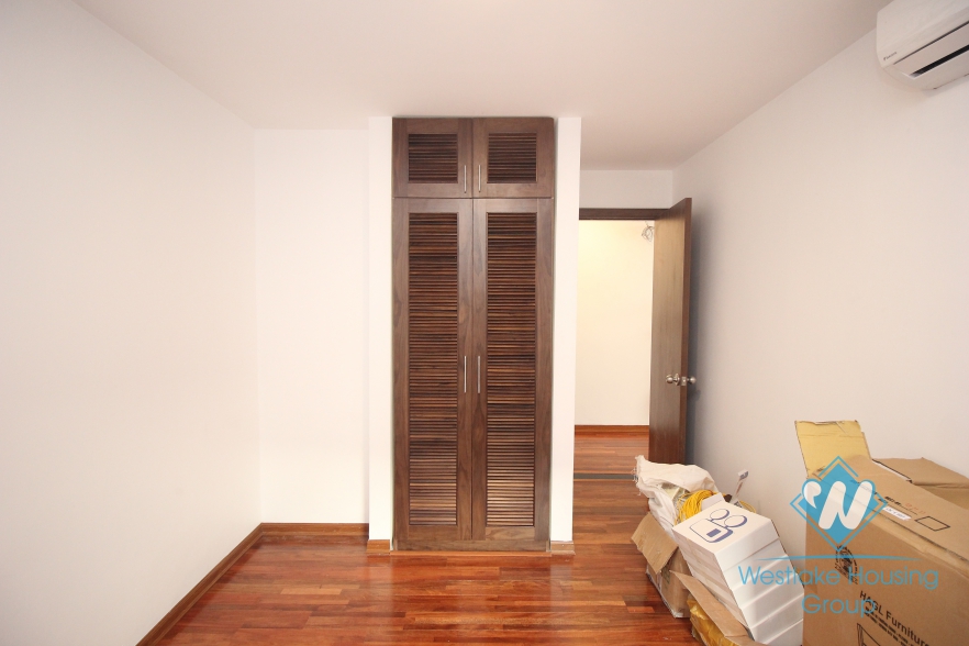 Lake view three bedrooms apartment for rent in Tay Ho, Ha Noi